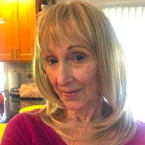 Beverly Johnson Long Strawberry Blonde Wig